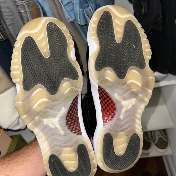 Bundle of 5 Hype Sneakers containing Nike Dunks, Jordans and Yeezy - Picture 9 of 15